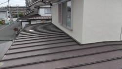 瓦棒屋根の写真