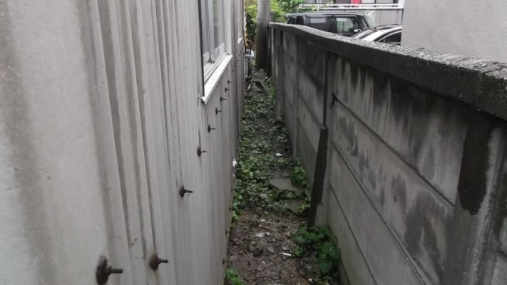 建物の隙間の写真