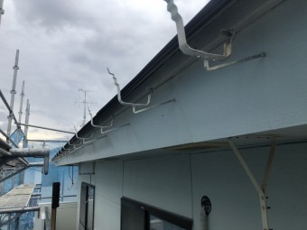 打ち込み金物