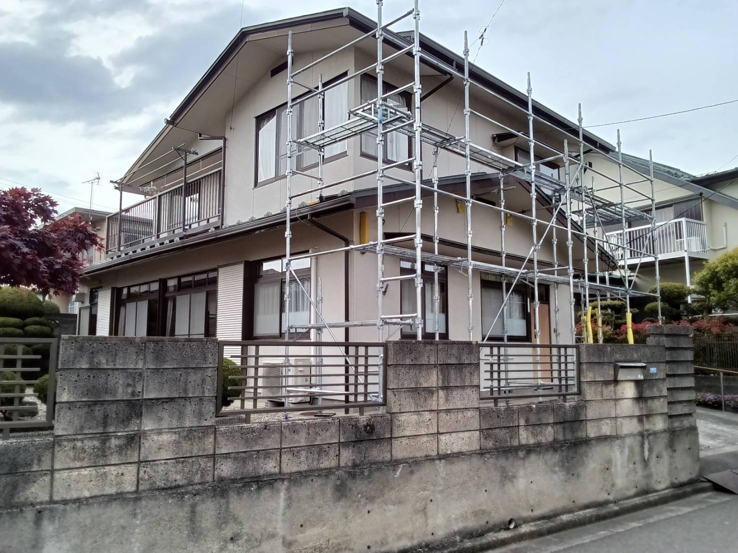 塩釜市楓町にて雨樋改修工事を行いました
