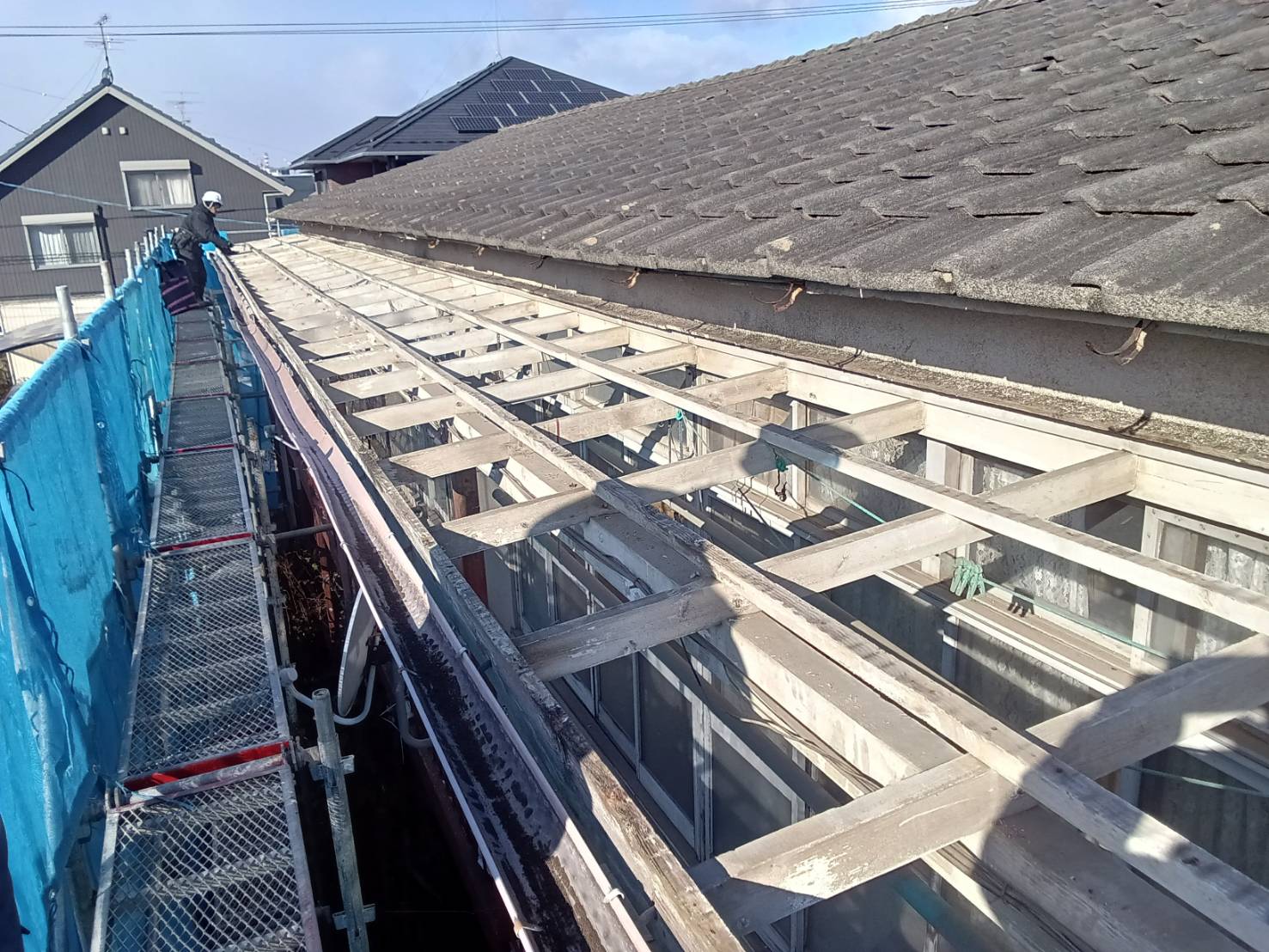 利府町加瀬にてポリカ波板屋根交換工事をしました