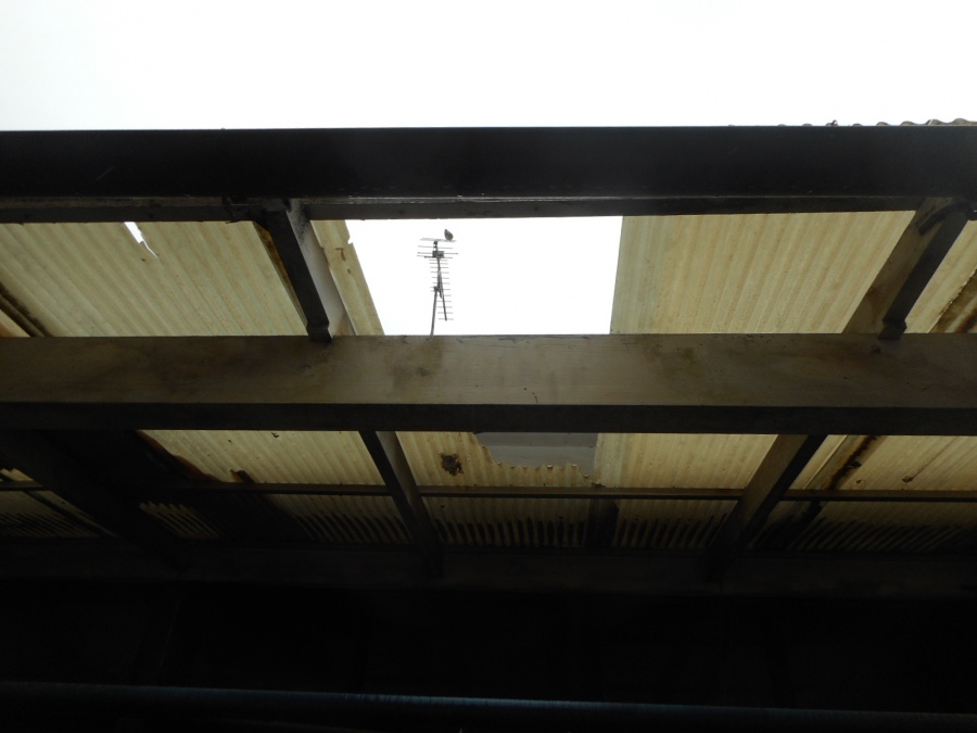 角田市でポリカ屋根の張り替え工事を行ってきました