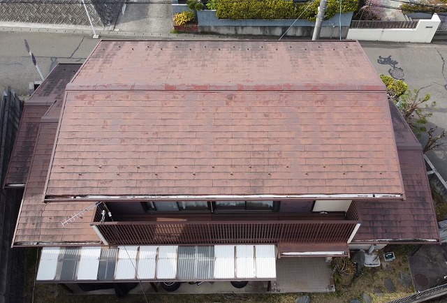 仙台市泉区にて塗膜の劣化したスレート屋根を点検、カバー工事・葺き替え工事をご提案