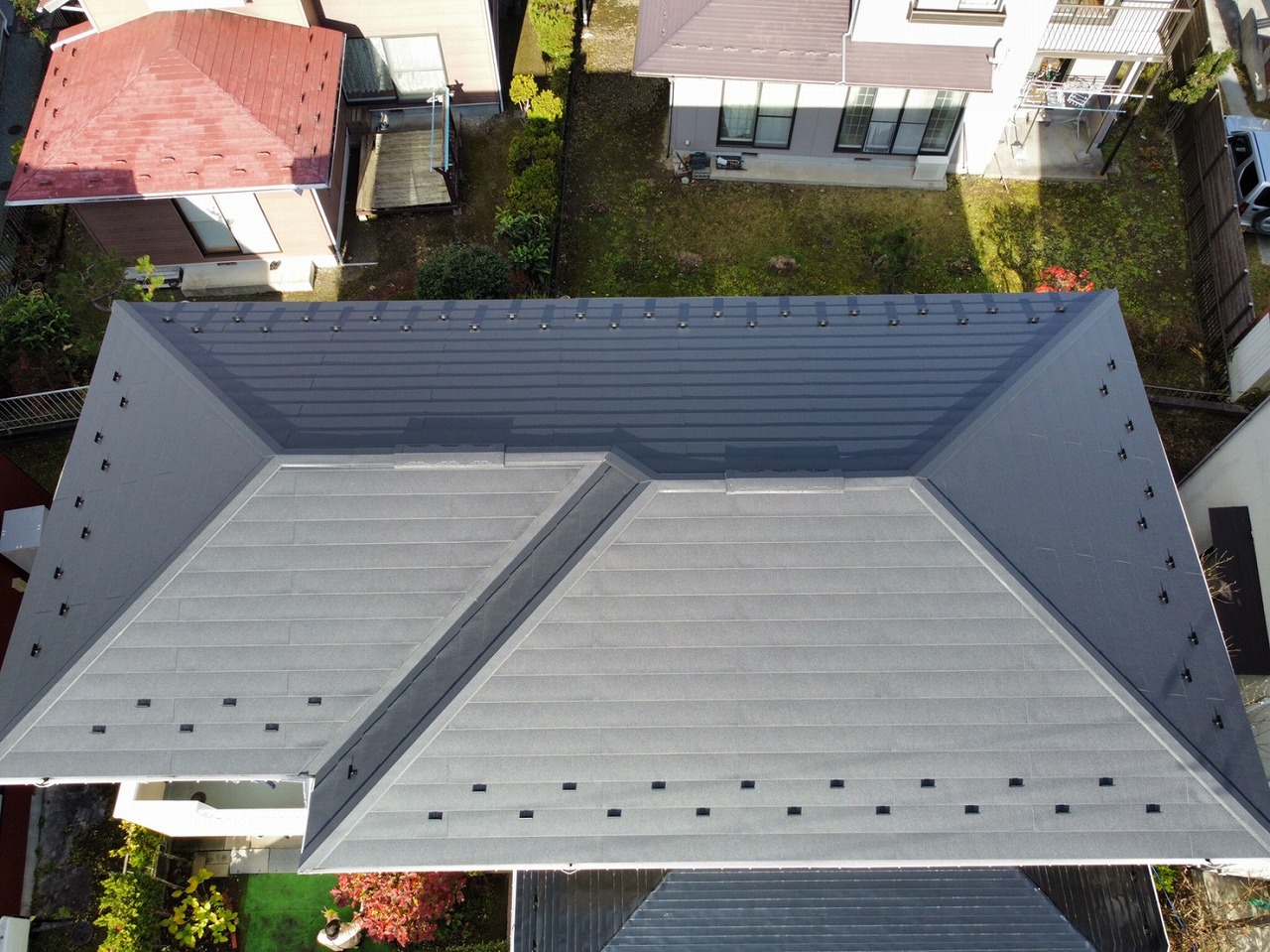 新しいきれいな屋根