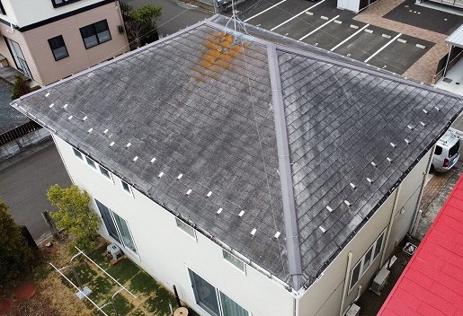 大和町で屋根カバー工法 / スレート屋根にシングル材を重ね葺きしました